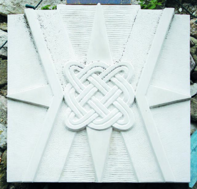 Steinrelief für Burgenlandkroaten in Kaisersteinbruch. | Foto: WIKIPEDIA / HELMUTH FURCH