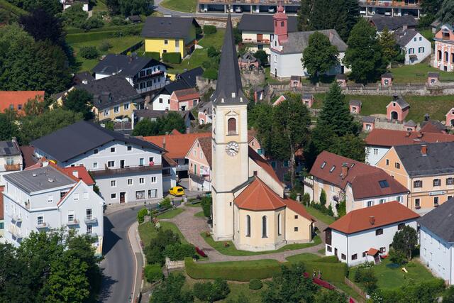 St. Radegund bei Graz ist als einer der wenigen Orte in Österreich nach der hl. Radegundis benannt