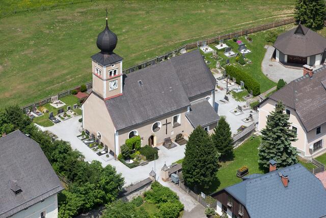 Die Pfarrkirche von Hohentauern hat Bartholomäus als Pfarrpatron.