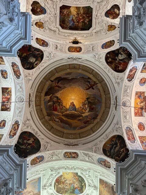 Barocke Pracht: P. Markus hat sich an die prunkvolle Kirche gewöhnt, für ihn zeigt sie die „Freude des Himmels“. | Foto: Kayla Raymundo