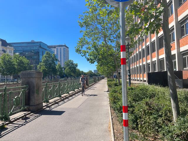 Viele Wege: Maria Rotunda liegt am Wienfluss, am Donaukanal und an der Ringstraße. „Ruhig ist es fast nie“, sagt P. Markus.  | Foto: Kayla Raymundo
