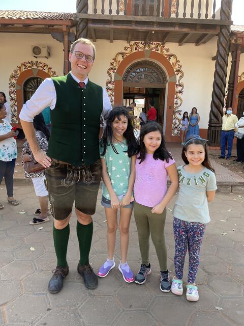 Simon Ebner (Generalsekretär der Katholischen Aktion Salzburg) war ein beliebtes Fotomotiv. | Foto: RB/ibu