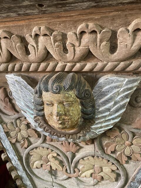 Typischer Engelskopf in der Kirche Santa Ana. | Foto: RB/ibu