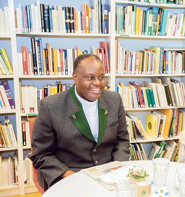 Der aus Tansania stammende Priester Aidan Msafiri plädiert für eine „hybride Kultur“ aus den Stärken Afrikas und Europas. | Foto: Neuhold