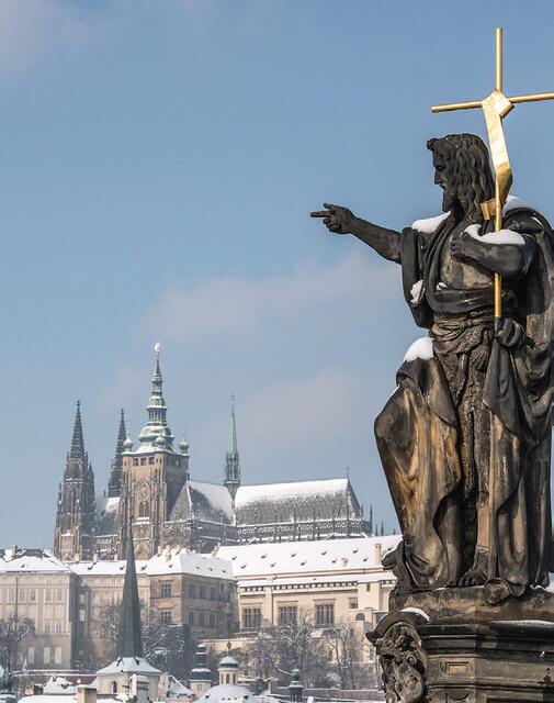 In Prag und online treffen sich 600 Katholik:innen zur synodalen Kontinentalversammlung. 
 | Foto: bisgleich/Photocase  https://prague.synod2023.org/