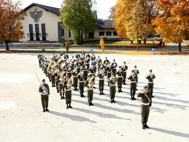 Auch das richtige Exerzieren will geübt sein.  | Foto: militärmusik kärnten
