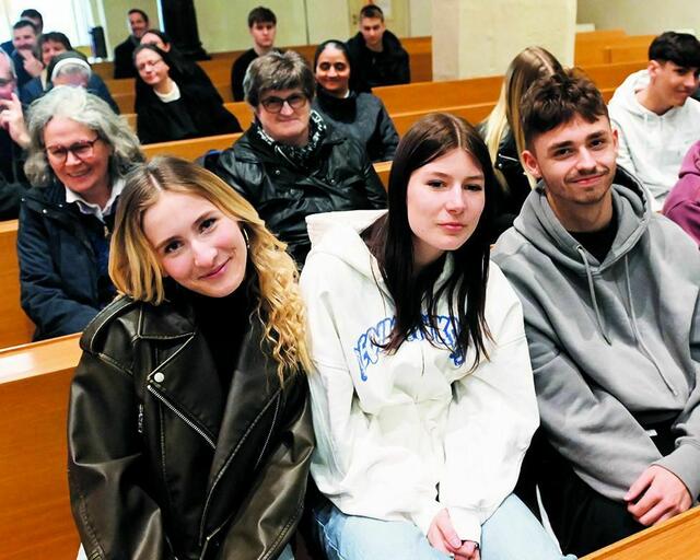 Schüler:innen auf Spurensuche bei Theologen. | Foto: Franz Josef Rupprecht 