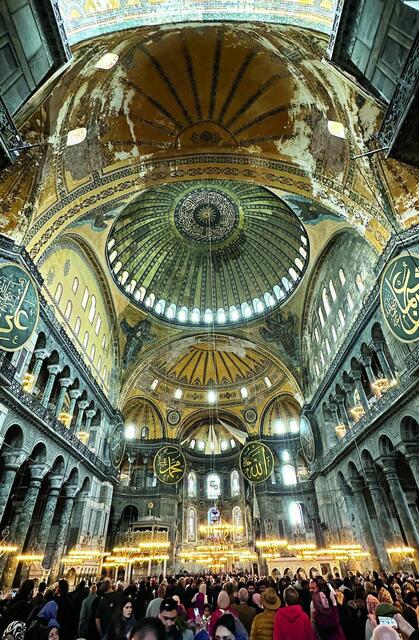 Die Hagia Sophia – einst Bischofskirche, jetzt Moschee.