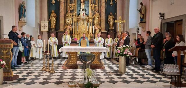Gottesdienst in Wies mit vielen Menschen 
aus den Pfarren des Seelsorgeraumes Sulm-Saggautal. | Foto: Pfarre