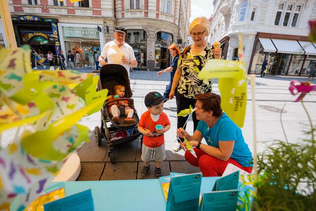  Aktionsstände in Rein und Graz erinnerten daran, dass das Leben in all seinen Facetten wertvoll und schützenswert ist. | Foto: Neuhold