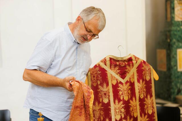 Heimo Kaindl brachte direkt viele praktische Beispiele bei seinem Kirchen-Pflege-Workshop. | Foto: Neuhold