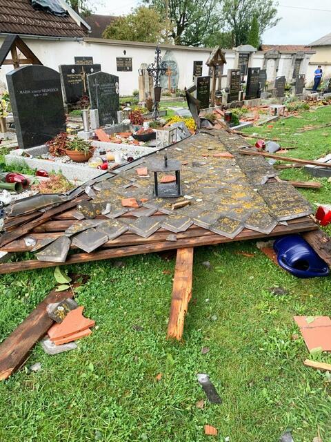 Wie durch ein Wunder wurde niemand verletzt. | Foto: Obernosterer