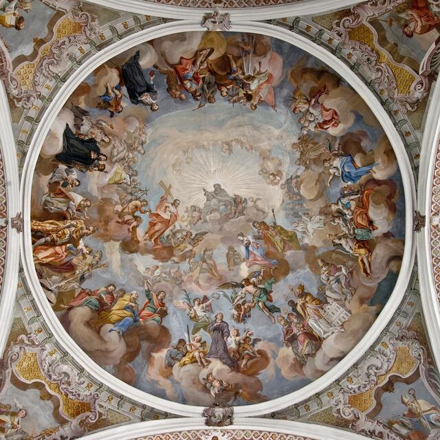 Deckenfresko in der Vierung der Pfarrkirche St. Alban (Matrei i. O.) von Franz A. Zeiller aus dem Jahr 1783. | Foto: Heinrich Bolte