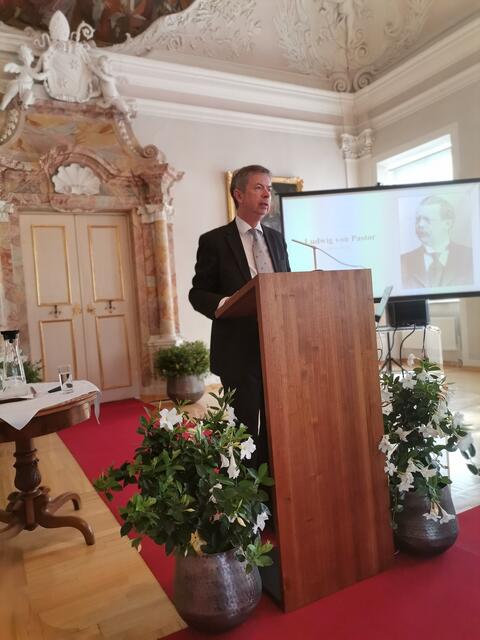 Andreas Sohn von der Universität Sorbonne Paris Nord veranstaltete mit seinem Kollegen Jacques Verger die Tagung. | Foto: Sohn-Kronthaler