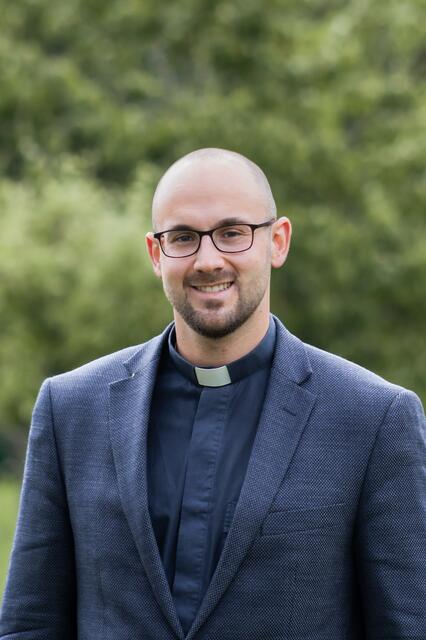 Dominik Wagner ist seit September 2023 Seelsorger der Caritas 
Steiermark. | Foto: Marcus Buchberger