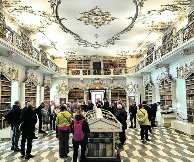 Erkundung des prachtvollen Klosters Neustift in Vahrn. | Foto: Franz Josef Rupprecht