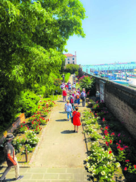 Destinationen. Eine davon war das „Geheime Veneto“. 
Bei dieser Sonntagsblatt-Gartenreise war auch der Garten des Palazzo Contrini dal Zaffo, der direkt am Canale Grande im Viertel Cannaregio in Venedig liegt, zu sehen. | Foto: Kordula Klass