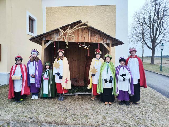 Zwei Gruppen der Sternsinger von der Pfarre Sallingberg zogen durch die Straßen. | Foto: Pfarre Sallingberg
