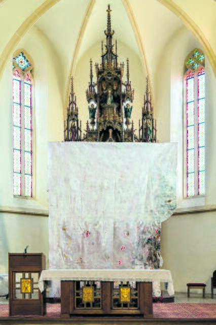 Fastentuch in Altpölla, ebenfalls geschaffen von der Grazer Künstlerin Petra Holasek. 
 | Foto: Foto: phg@vienna.at