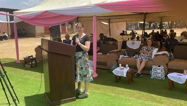 Die Auslandshilfe-Leiterin der Caritas Steiermark, Brigitte Kroutil-Krenn, sprach bei der Eröffnung des neuen Schul-Traktes. | Foto: Caritas