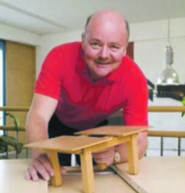 Gottfried Riepl in seiner Werkstatt  | Foto: Foto: Kornelia Wallner, Gottfried Riepl 