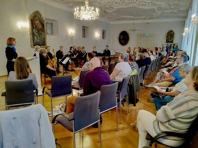 Priesterseminar - DA PACEM. Gib uns Frieden! 
Texte aus der Ukraine und Musik aus Barock und Renaissance 
Beitrag Bildungsforum Mariatrost und Katholisches Bildungswerk 