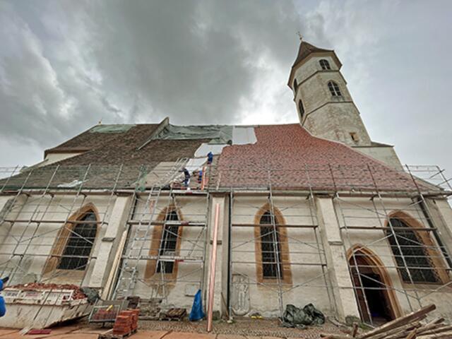BAD RADKERSBURG Pfarrkirche, Renovierung Kirchendach