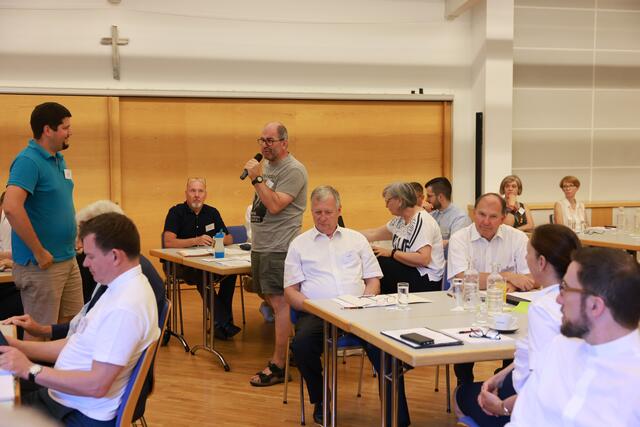 Eine offene Gesprächskultur wird im Diözesanrat großgeschrieben. Alle Anliegen und Sorgen sollen gehört und gesehen werden.  | Foto: Gerd Neuhold/Sonntagsblatt für Steiermark