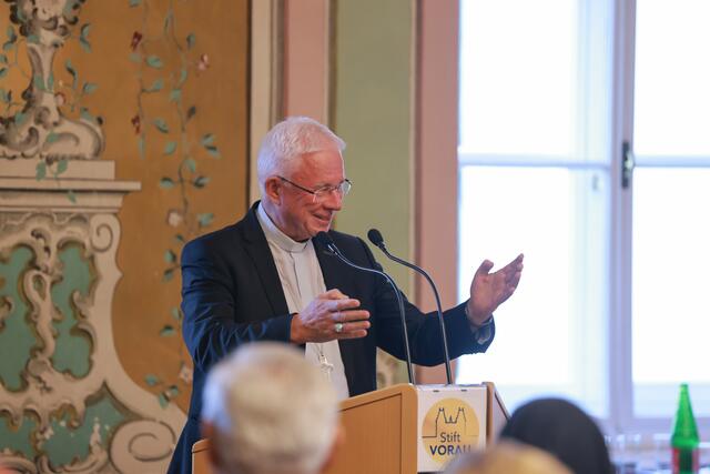 Erzbischof Franz Lackner nannte in seinem Impulsreferat anlässlich der feierlichen Leitungs-Übergabe bei den Vorauer Marienschwestern Jesus einen „Gott auf Augenhöhe“. 
 | Foto: Neuhold