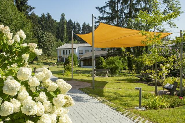 Kirchort Haus der Stille. Besonders stolz ist man im Seelsorgeraum Kögelberg – Grazer Feld auf den ersten offiziellen Kirchort der Diözese: das Haus der Stille in Heiligenkreuz am Waasen. Es versteht sich als „Laboratorium des Glaubens“ und ist ein Lebensraum für Spiritualität und Begegnung. | Foto: HdS 