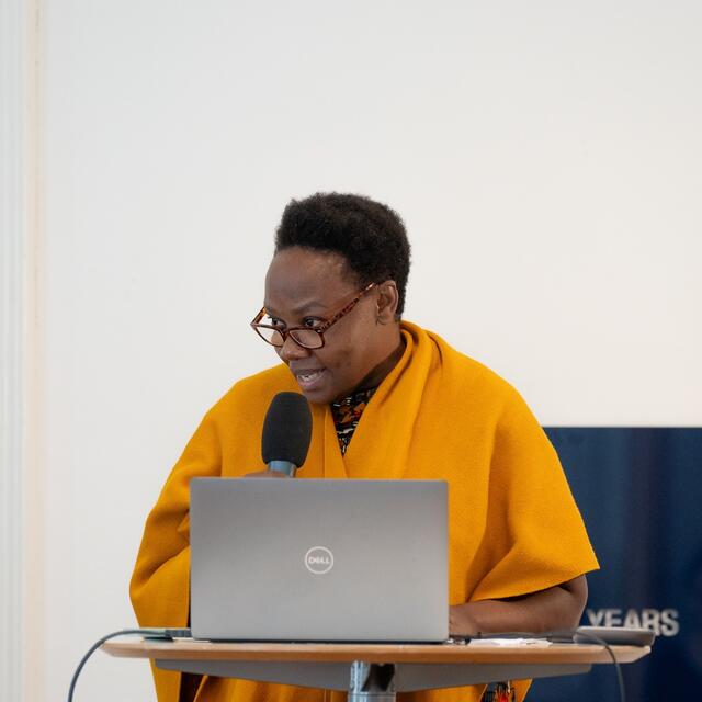 Wir treten für einen internationalen Gerichtshof für Umweltverbrechen ein. Phyllis Omido