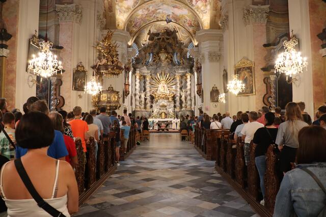 Weitere Bilder vom Sendungsgottesdienst | Foto: Michael Fürnschuß