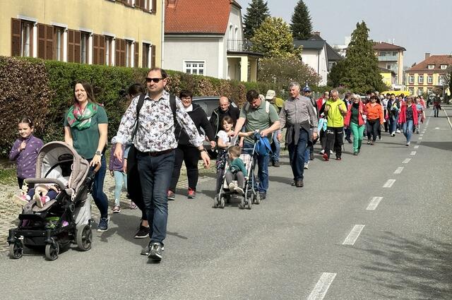 Kapellenwege. Die Pfarren Leibnitz und Wagna haben gemeinsam vier Kapellenwege ins Leben gerufen, die Familien zum Pilgern und Wandern einladen. Annaweg, Auferstehungsweg, Franziskusweg und Marienweg sollen helfen, die zahlreichen Kapellen und Bildstöcke im Pfarrgebiet wiederzuentdecken. | Foto: Pfarre