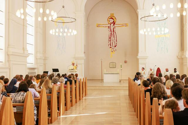 Die Kirche im Augustinum - ein festlicher Rahmen. | Foto: Gerd Neuhold - Sonntagsblatt für Steiermark