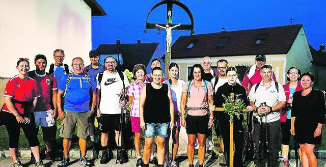 Neuberg. Um 5 Uhr früh brachen die Pilger zum Großen Frauentag nach Ollersdorf auf.