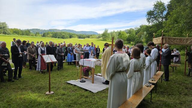 Die gemeinsame Fronleichnamsfeier des SR Graz-Nord im Gabriachtal ist ein Beispiel für ein pfarrgrenzenübergreifendes Angebot. | Foto: Frauscher