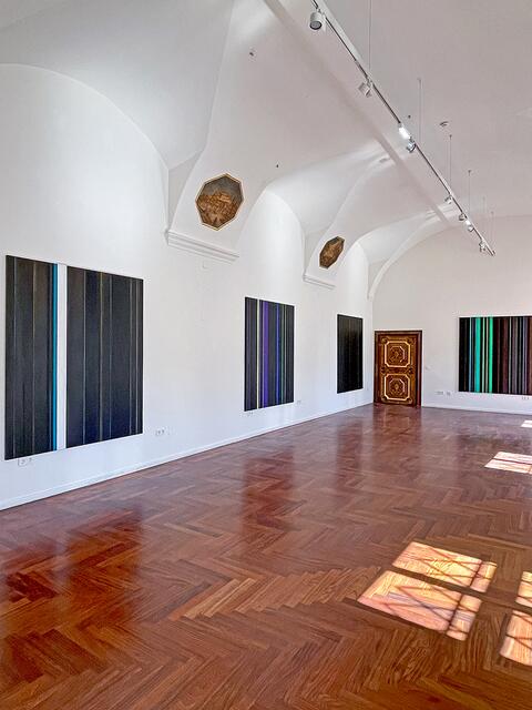 Disturbances – Verstörungen: Die neuen Gemälde von Zlatko Kopljar sind das erste Mal überhaupt in dieser Schau im KULTUM zu sehen. 