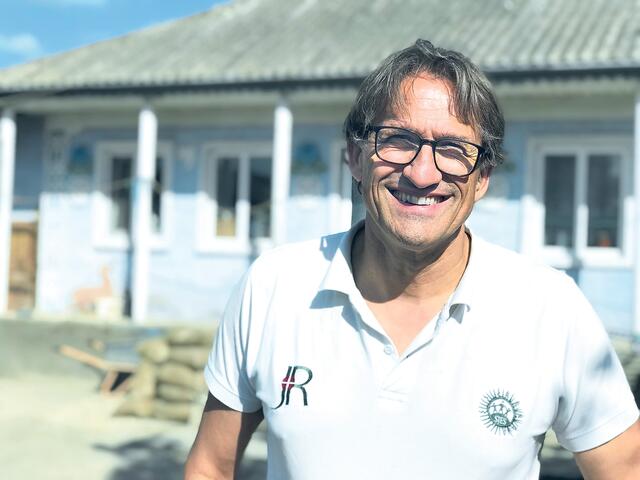 Der Vorarlberger Jesuit Markus Inama von der Organisation Concordia besucht Hilfsprojekte in der Republik Moldau. | Foto: Slouk