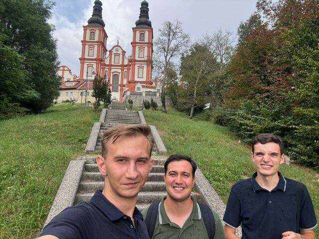 ursen und Pfarren besuchten die Gastseminaristen auch steirische Wallfahrtsorte und Sehenswürdigkeiten – wie im Bild die Basilika Mariatrost. | Foto: privat