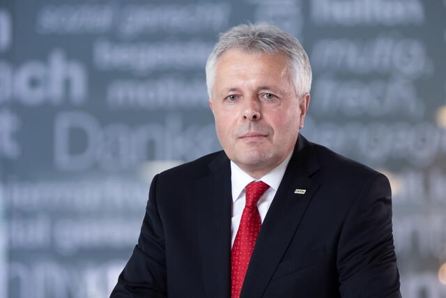 Caritas-Vizedirektor Erich Hohl hofft mit und für die SyrerInnen auf eine gute Zukunft in ihrer Heimat. Eine sofortige Neubewertung der Asylverfahren hält er für übereilt.  | Foto: Caritas Steiermark
