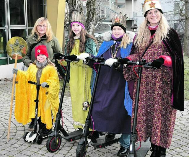 Jennersdorf. Mit Scooter und Oma.