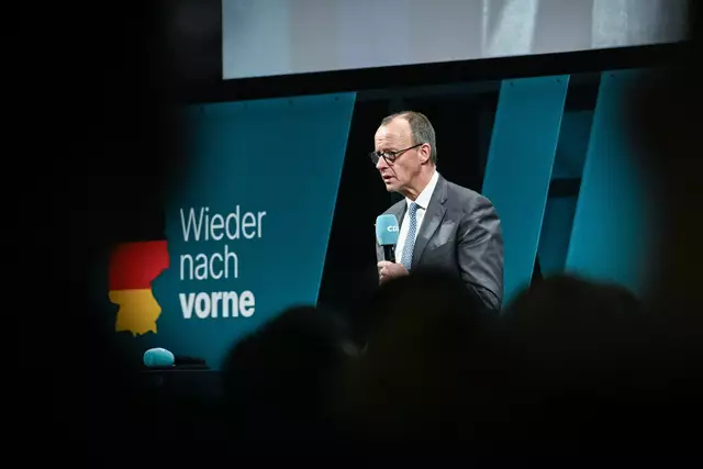 Friedrich Merz (Bild) ist mit der CDU/CSU bei der deutschen Bundestagswahl am 23. Februar als Wahlsieger hervorgegangen. Platz zwei erreichte die rechts-extreme Partei AfD. Der Vorsitzende der Deutschen Bischofskonferenz, Georg Bätzing, appellierte an die demokratischen Kräfte, zum Wohl der BürgerInnen zusammenzuarbeiten.
 | Foto: Julia Steinbrecht/KNA
