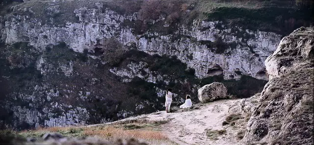 Am Ostermorgen begegnet der Auferstandene in der Lesart des Films „Maria Magdalena“ allein der Jüngerin aus Magdala und sendet sie als Apostelin zu den Aposteln.  | Foto: Universal Pictures / Filmstill