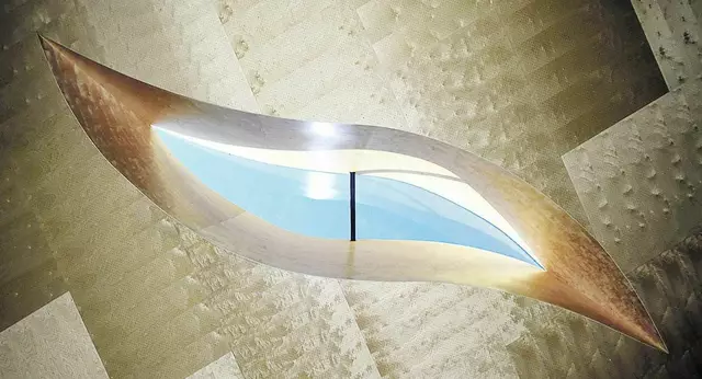 Die Wunde Jesu öffnet den Blick in den Himmel – Deckenfenster in Heinz Tesars Donau-City-Kirche in Wien.  | Foto: kathbild.at / Franz Josef Rupprecht