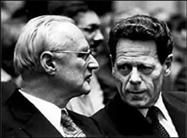 Herbert Haag (1915–2001, links) und sein Kollege, Wegbegleiter und „bester Freund“, Hans Küng (1928–2021).   | Foto: Herbert Haag Stiftung