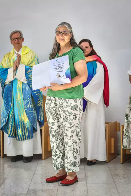 Das Prädikat "akzeptierend und offen" wird von der Plattform Regenbogenpastoral Österreich verliehen.  | Foto: K. Fedorova