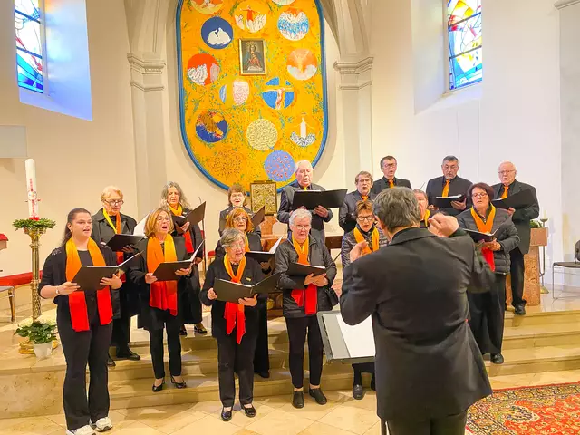 Neudörfl. Anlässlich seines 25-jährigen Bestandsjubiläums gab der Neudörfler Chor „Cantate nova“ ein Konzert.
