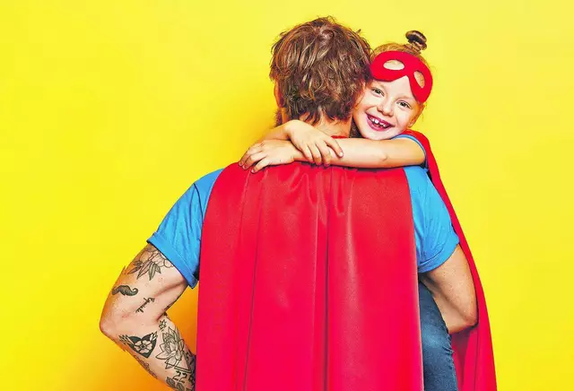 Papa muss kein Superman sein ... 

 | Foto: Adobe Stock