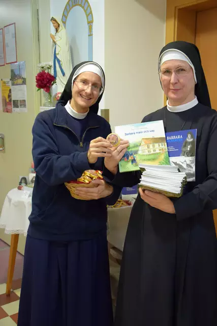 Beim Jubiläumsgottesdienst wurden das Kinderbuch „Barbara traut sich was“ (Text: Heidi Filzmoser, Illustratio-nen: Rosi Kolar) und eine Broschüre über das Leben von Mutter Barbara Sicharter präsentiert. Bestellung: 03337/2254 461, konvent@marienschwestern-vorau.at 
 | Foto: CCIM Vorau