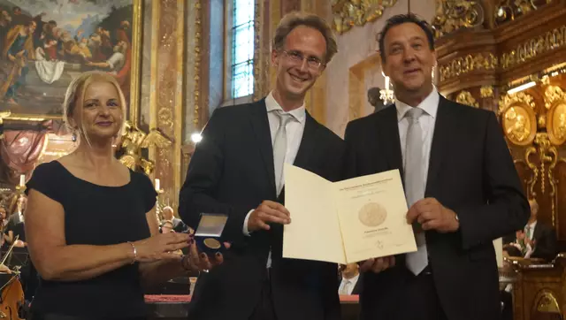 Obfrau Angelika Karner, Dommusikkapellmeister Valentin Kunert und Domorganist Ludwig Lusser.  | Foto: Wolfgang T. Müller